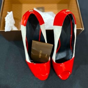 Gucci red and white peep toe heels size 9